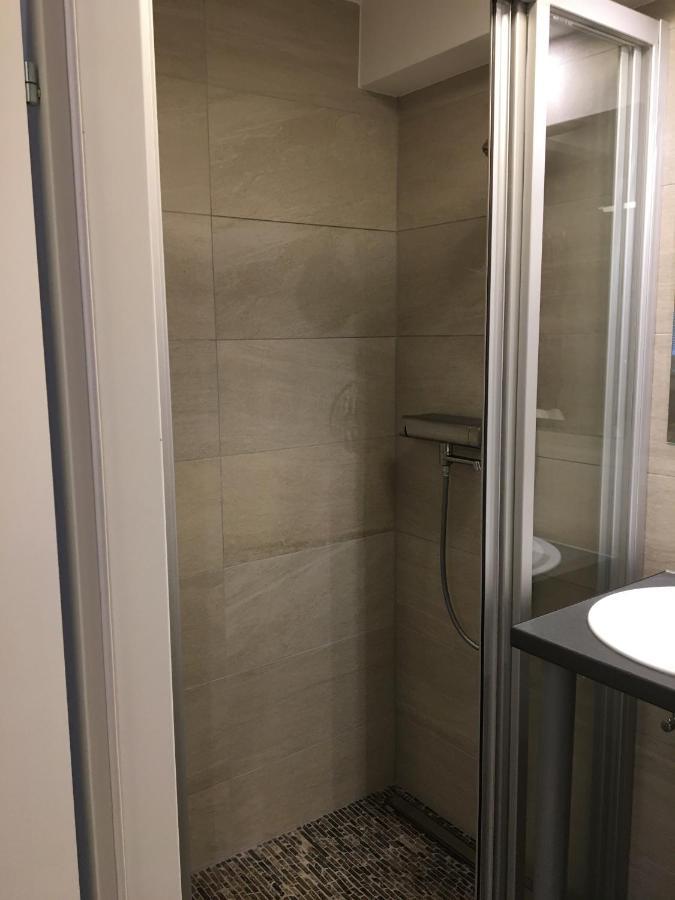 Cosy Flat In The Quiet Area With Own Garden, Free Parking And Direct Public Transport Link To The Centre * Wien